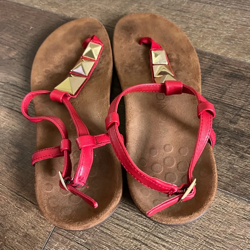 Vionic Nala Red Sandals women’s‎ size 7